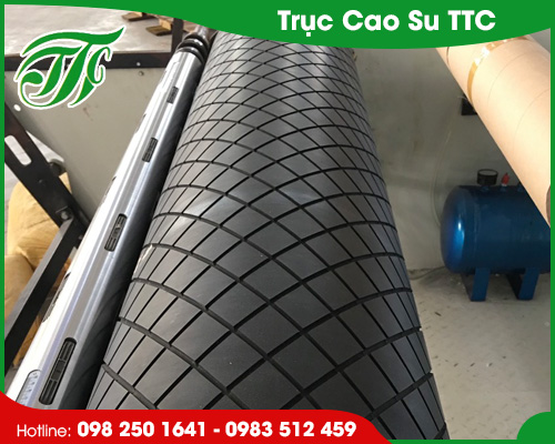 Trục cao su xẻ rãnh